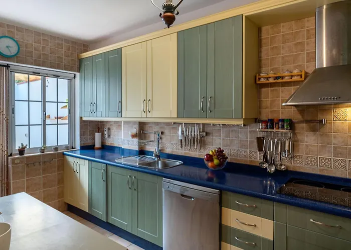 Abora 2 - By Interhome *