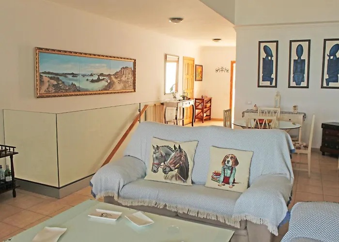 Abora 2 - By Interhome